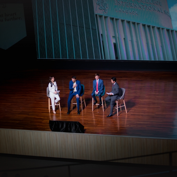 Meet the Heads - The Beginning of a Great Heart