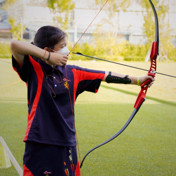 Learn to set a goal and successfully pursue it through ECAs