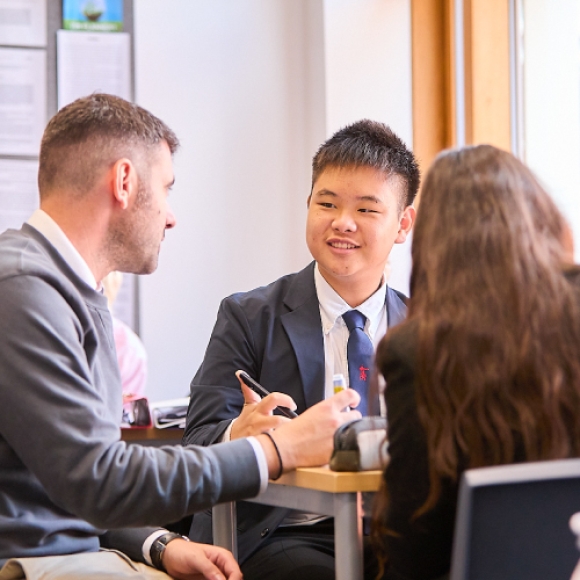 Year 12 King’s Bangkok students visit King’s Wimbledon and Top UK Universities