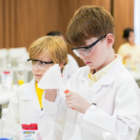 Get curious! Lunchtime Science Club at King’s Bangkok