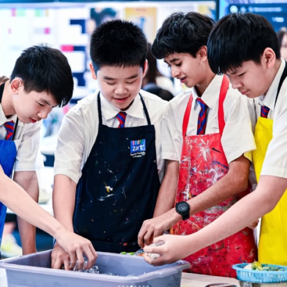 Artist in Residence 2026: Textile Stories with Mariem Thidarat Chantachua